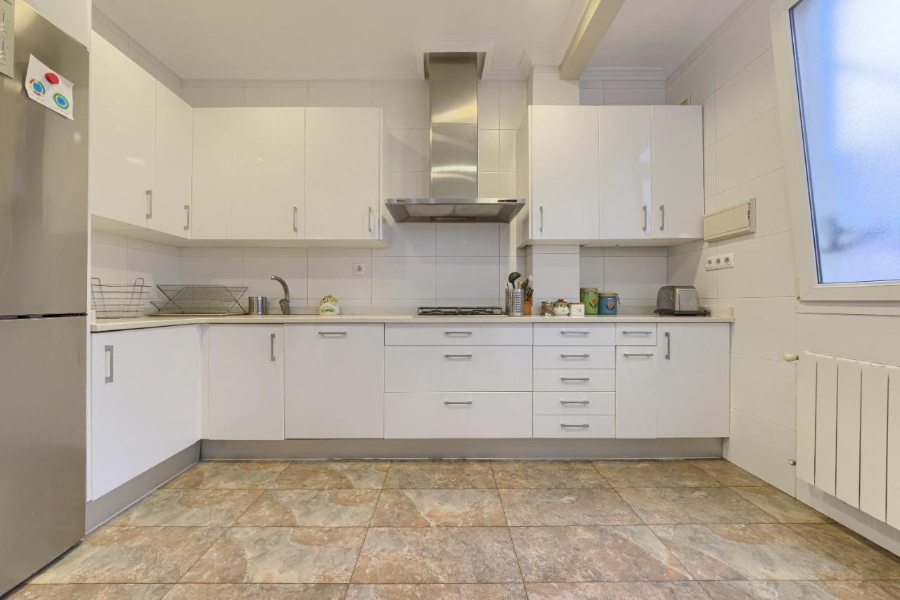 Encanto Y Confort En Calle Epalza - Tu Familia En El Corazon De Bilbau Exterior foto